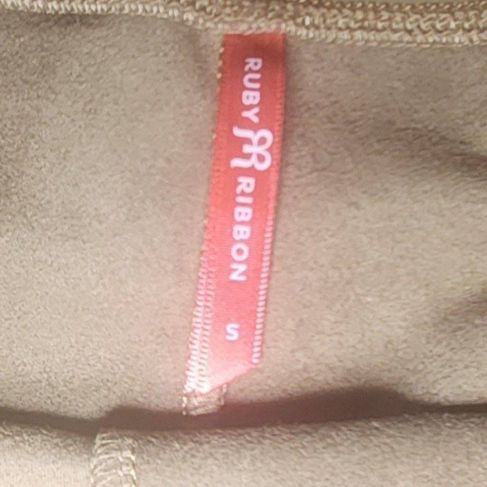 Ruby Ribbon Camel Suedette Leggings #1379 NWOT - Picture 8 of 9